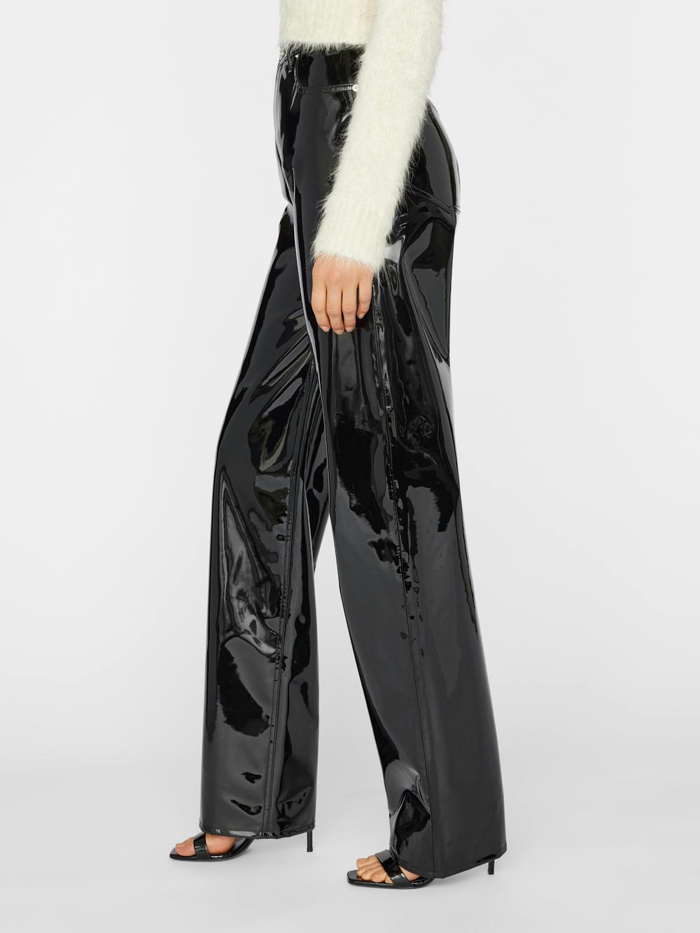 pants side view alt:fit1